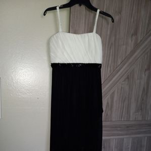 Black and White dress M